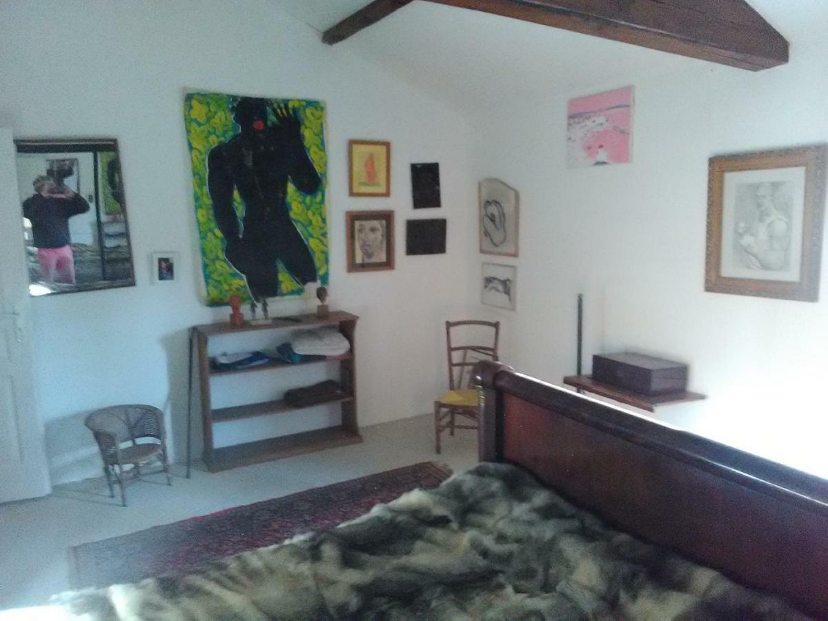 Bed and Breakfast L'Atelier Du Grison Callen Экстерьер фото
